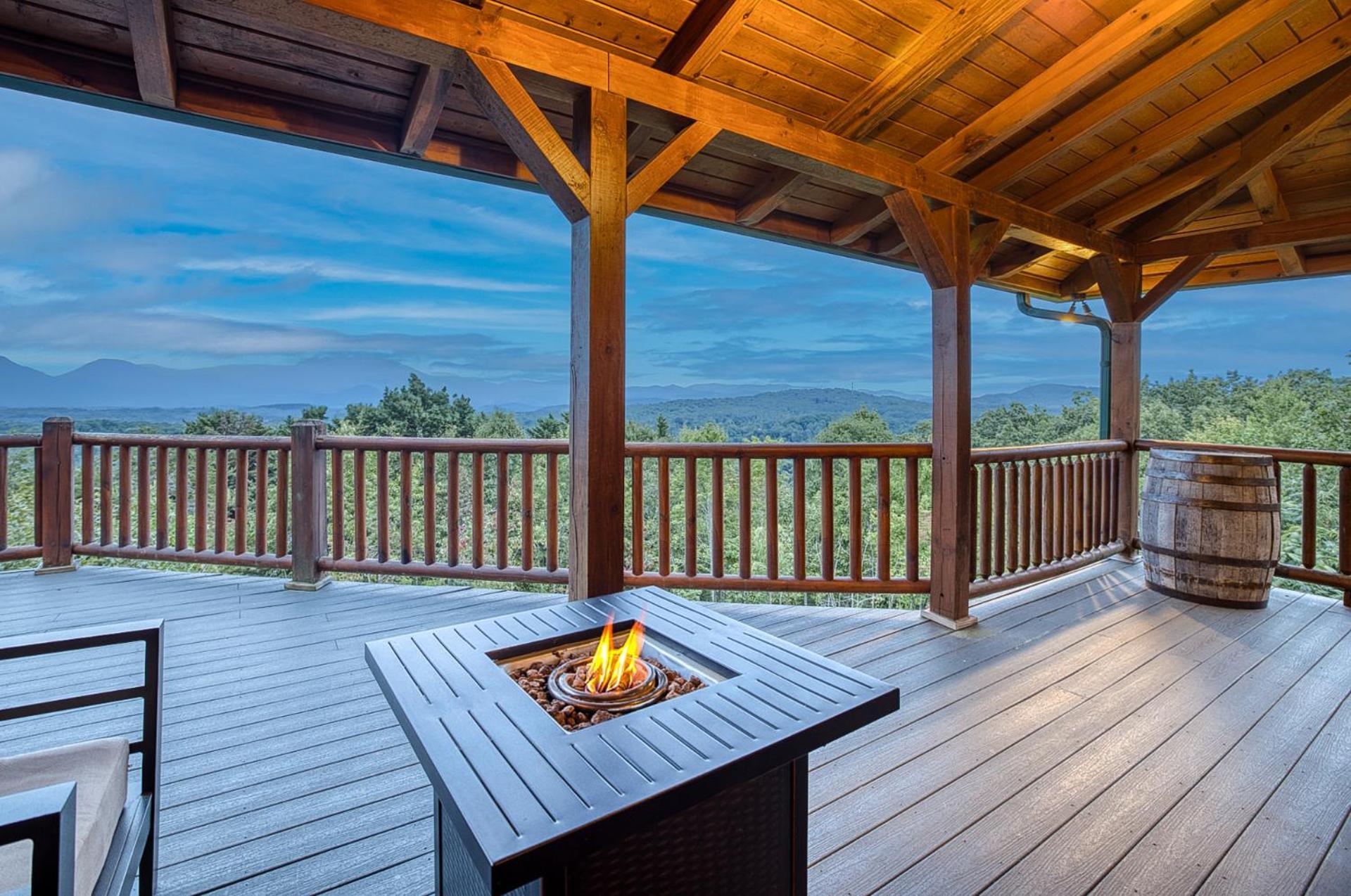 Sky High Lodge By Bk Stays. Large Cabin. Amazing Views. Game Room. Jacuzzi. Six Bedrooms. Sleeps 12 Blue Ridge Esterno foto